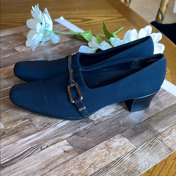 Munro Black Heels with Gold Buckle - Picture 2 of 8